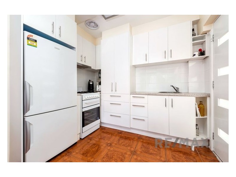 34 Oakwood Avenue, Dandenong North VIC 3175
