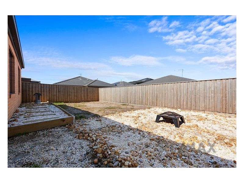 9 Hartleigh Street, Clyde VIC 3978