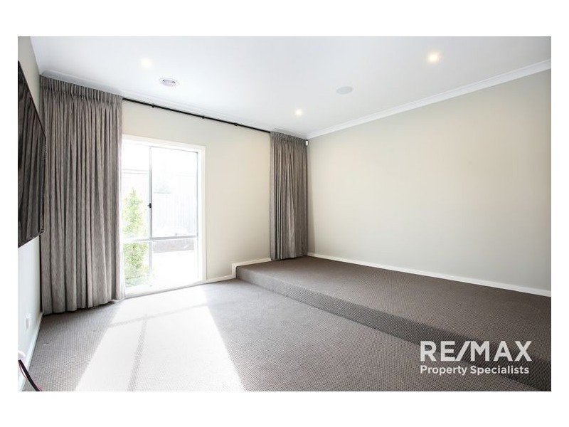 270 Alisma Boulevard, Cranbourne North VIC 3977