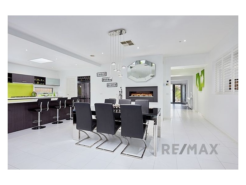 6 Black Caesar Drive, Cranbourne East VIC 3977