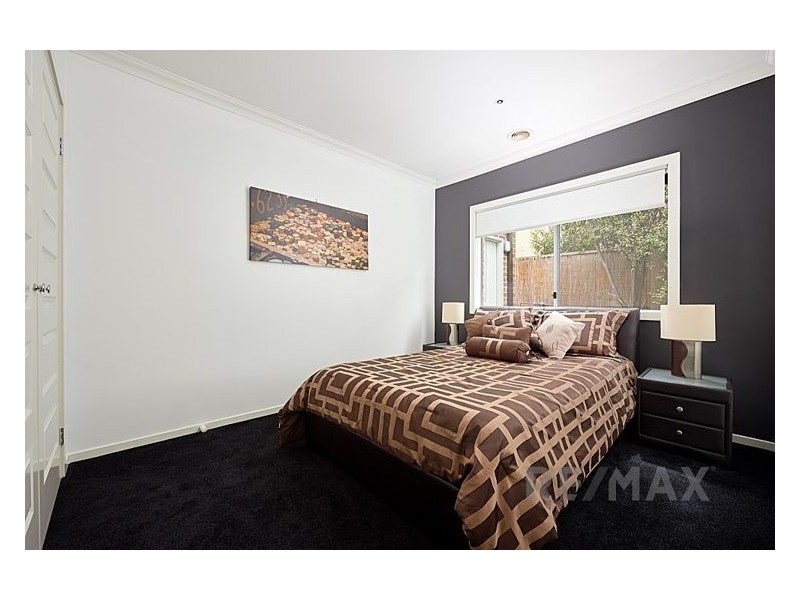 6 Black Caesar Drive, Cranbourne East VIC 3977