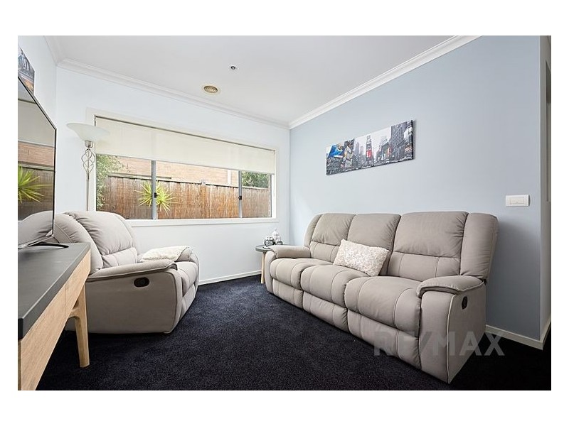 6 Black Caesar Drive, Cranbourne East VIC 3977