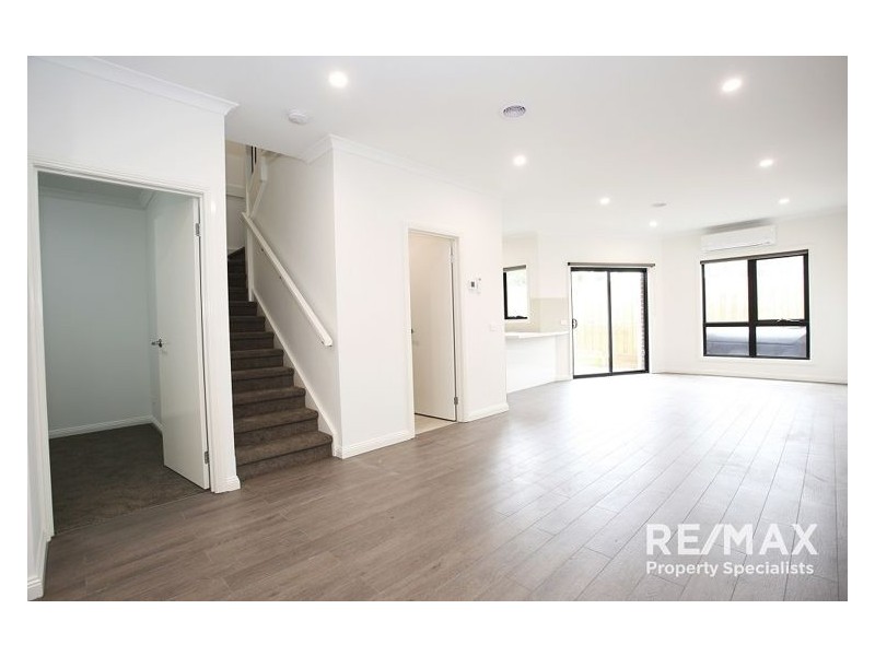 1B Magnolia Grove, Doveton VIC 3177
