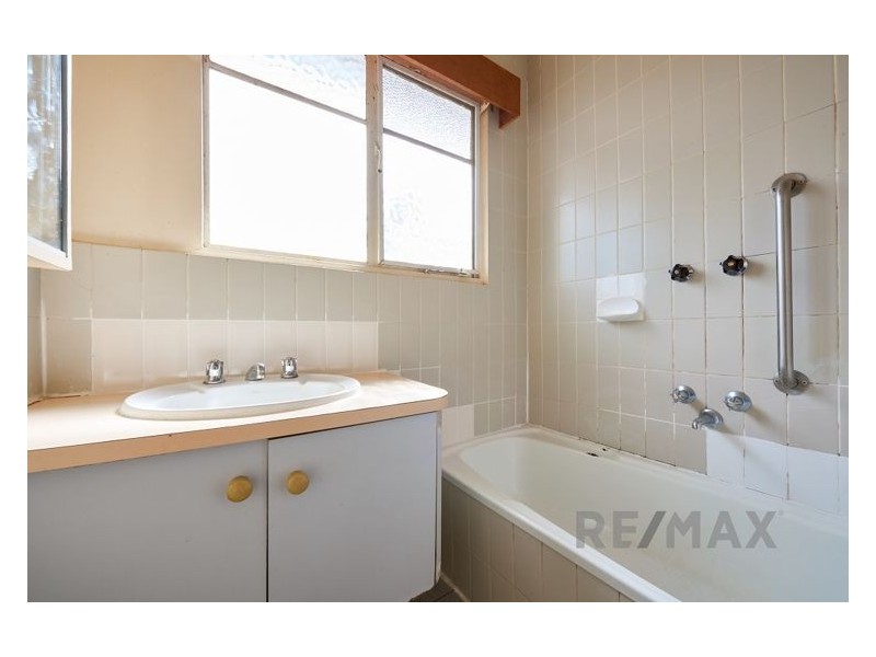 2 Tarata Drive, Doveton VIC 3177