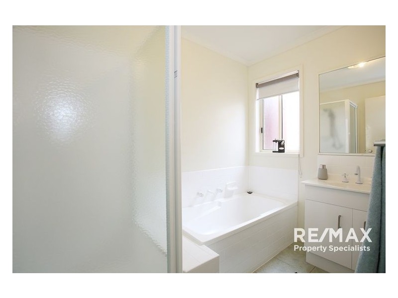 7 Greenlea Grove, Hampton Park VIC 3976