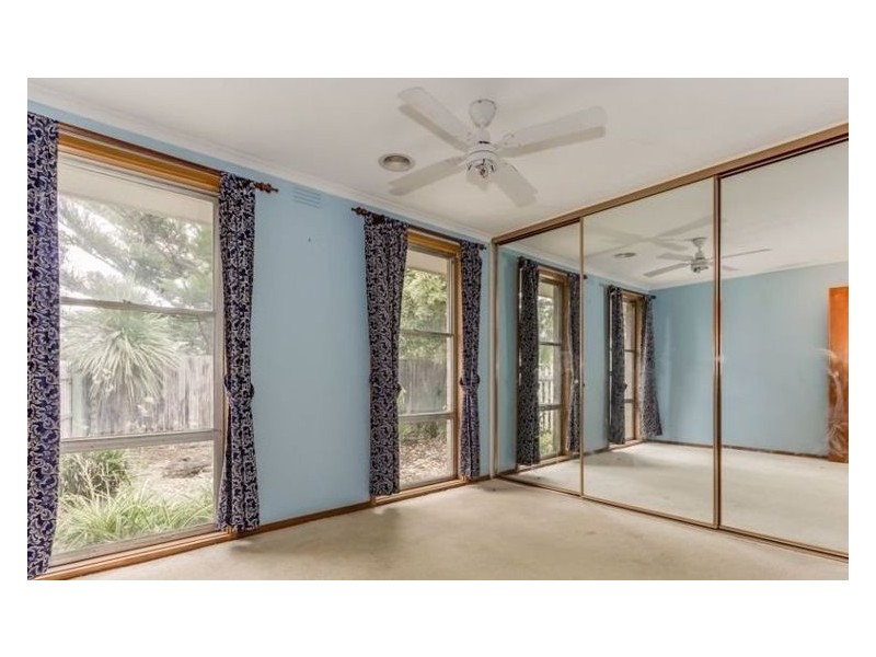 7 Fairbairn Road, Cranbourne VIC 3977