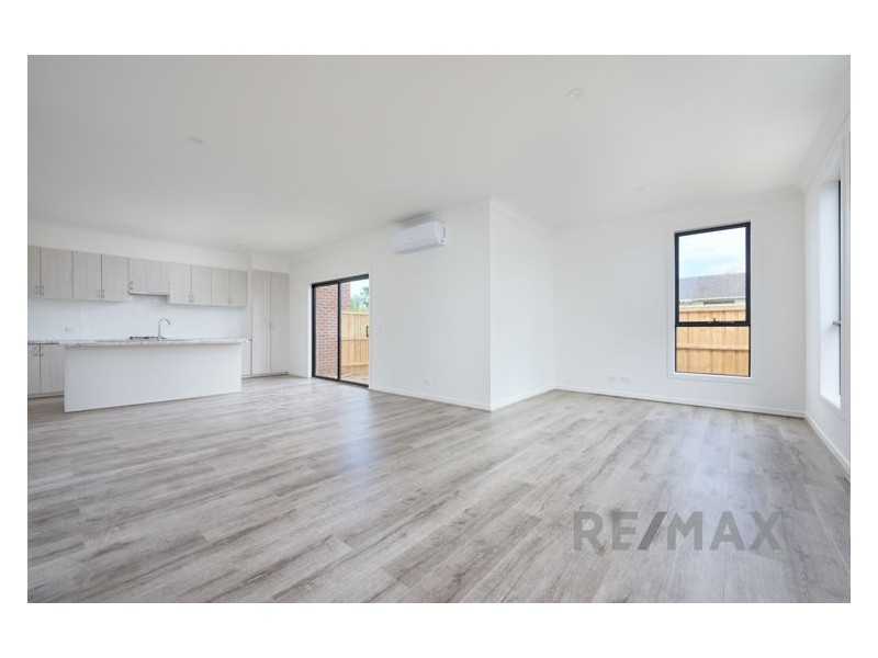 12 Deakin Crescent, Dandenong North VIC 3175