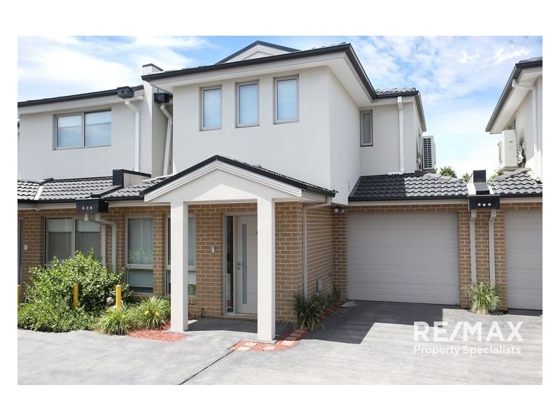 4 Pomeranian Lane, Hallam VIC 3803