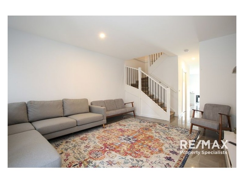 3 Pomeranian Lane, Hallam VIC 3803