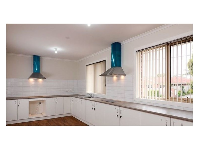 4/9 Fox Street, Dandenong VIC 3175