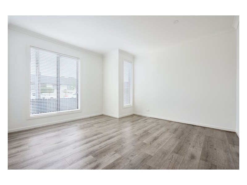 33 Mc Lean Crescent, Dandenong North VIC 3175