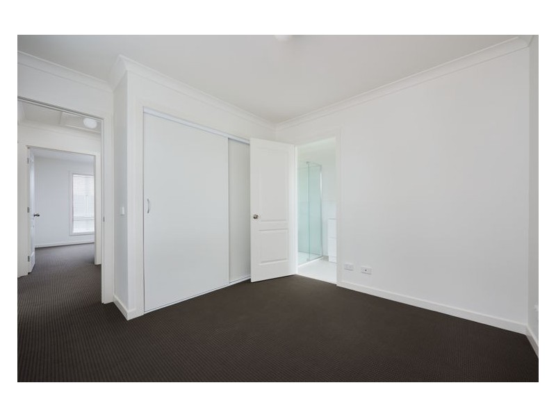 33 Mc Lean Crescent, Dandenong North VIC 3175