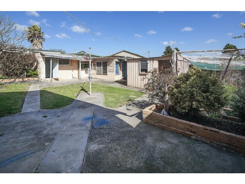 77 Tristania Street, Doveton VIC 3177