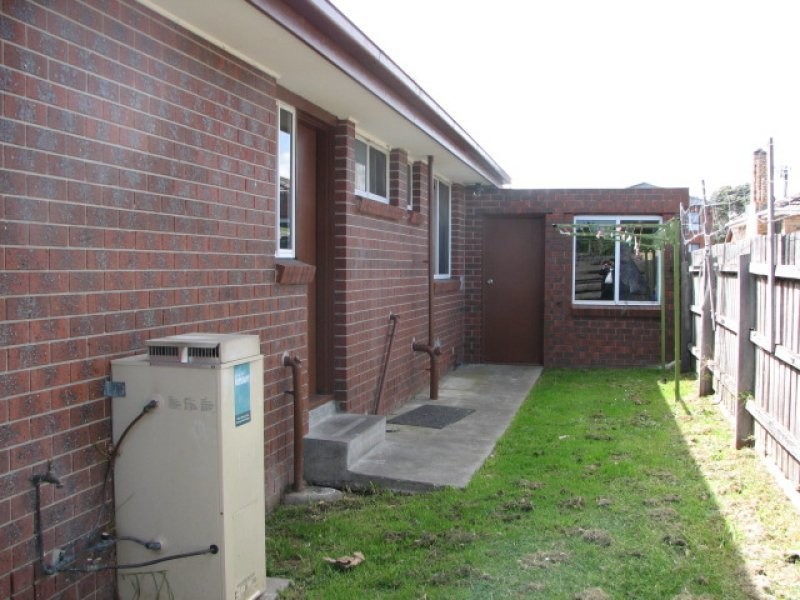 3/16 Canberra Avenue, Dandenong South VIC 3175