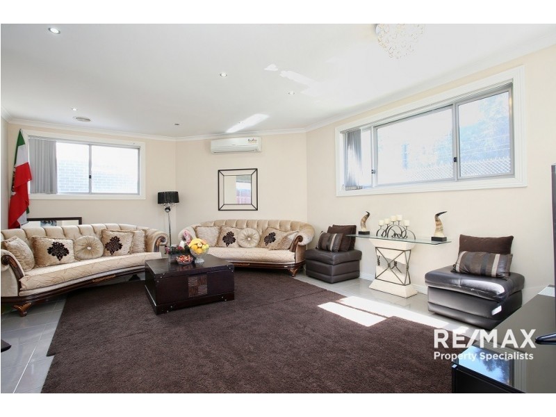 2/23 Barron Court, Dandenong North VIC 3175