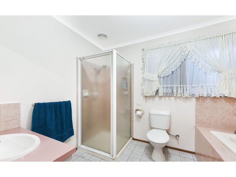 17 Princess Maria Place, Hampton Park VIC 3976