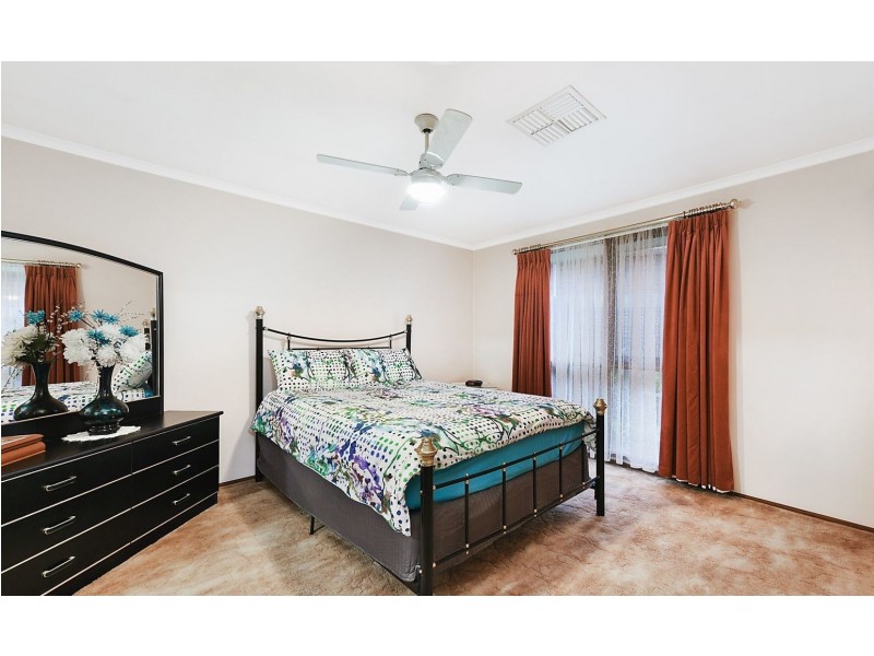 17 Princess Maria Place, Hampton Park VIC 3976