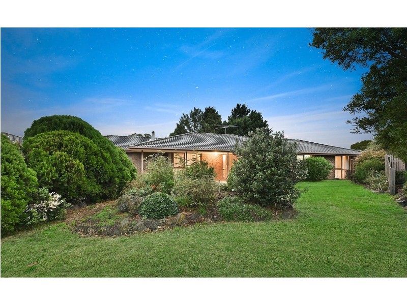 17 Princess Maria Place, Hampton Park VIC 3976