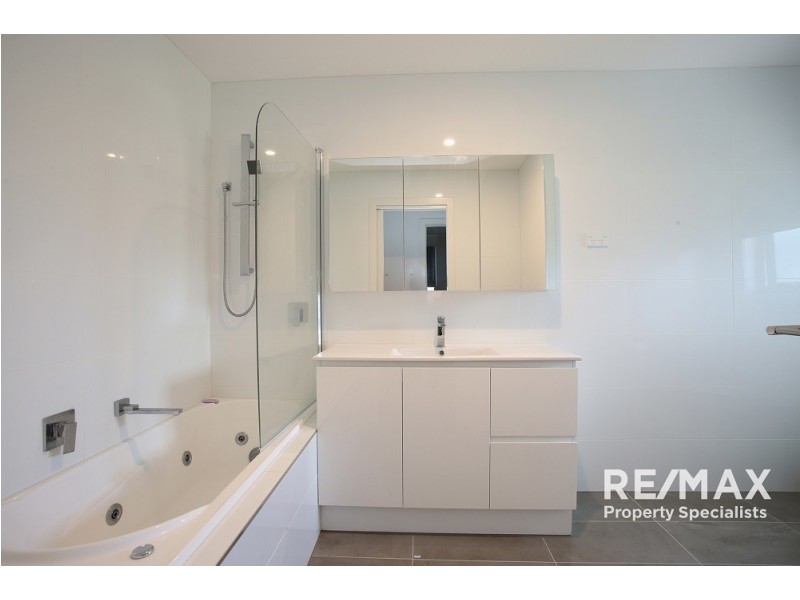 5 Pomeranian Lane, Hallam VIC 3803