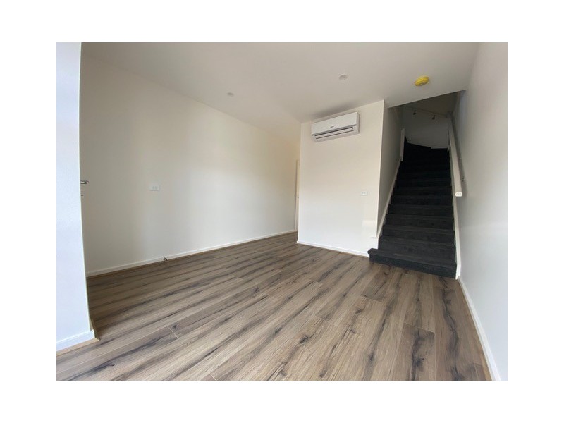 3/110-112 Frawley Road, Hallam VIC 3803