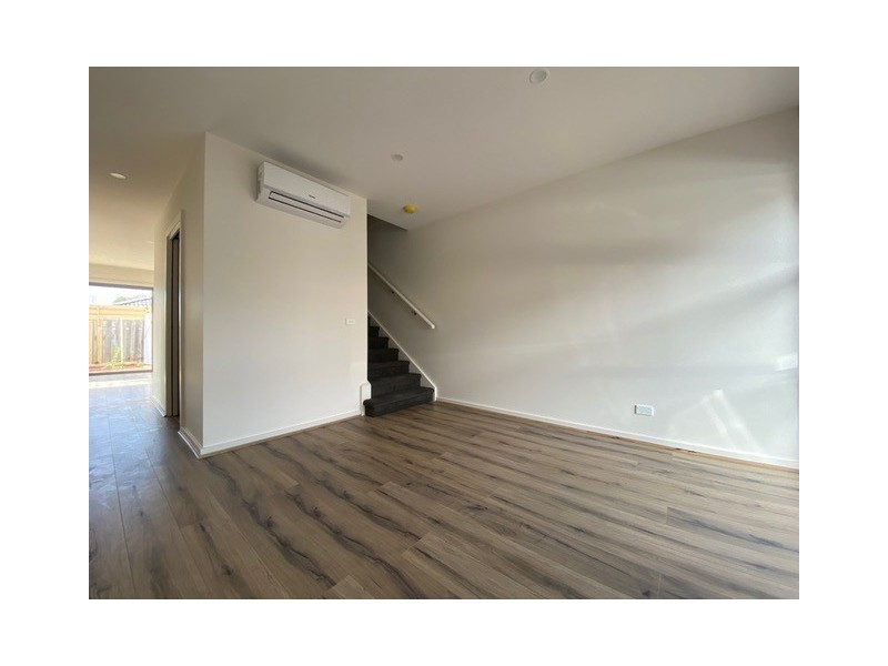 3/110-112 Frawley Road, Hallam VIC 3803