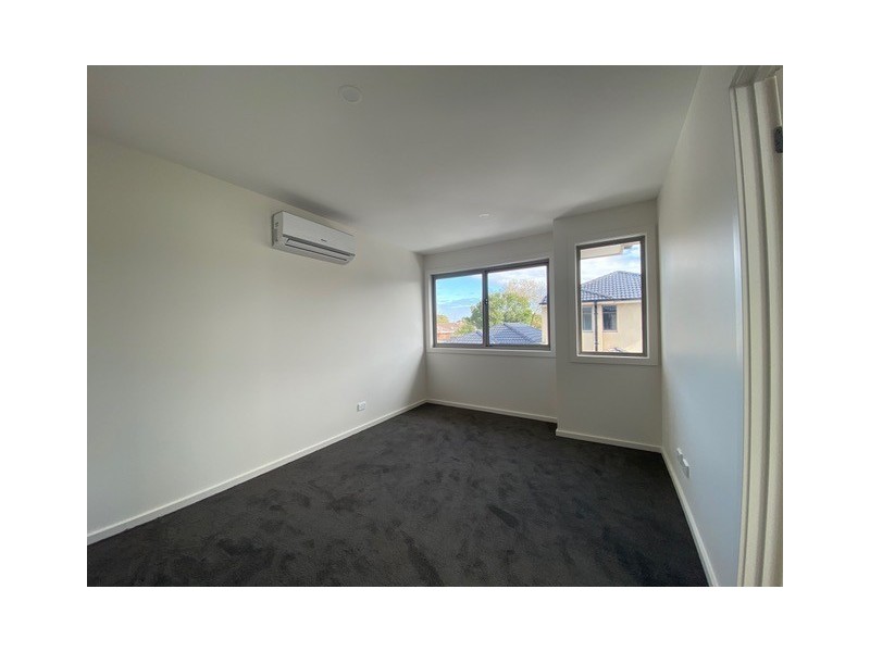 3/110-112 Frawley Road, Hallam VIC 3803