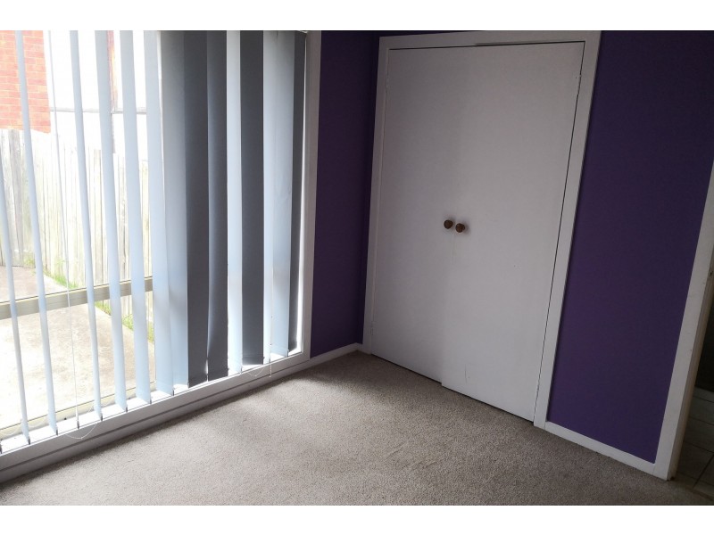 2/14 Jacinta Court, Doveton VIC 3177