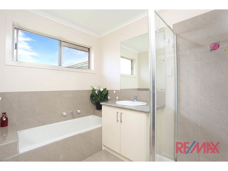 16 Regal Avenue, Hallam VIC 3803