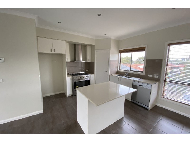 13/12 Stellato Place, Hampton Park VIC 3976