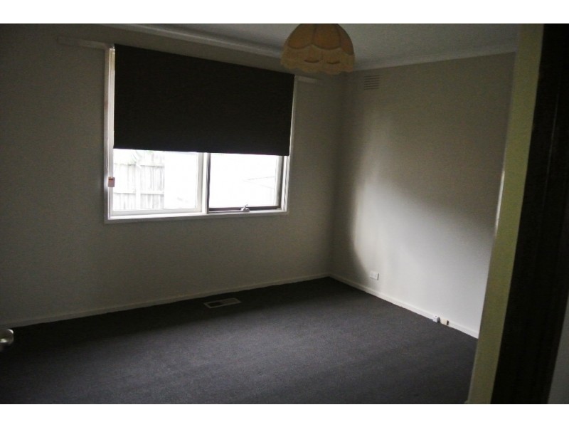 1/2 Chateau Avenue, Narre Warren VIC 3805