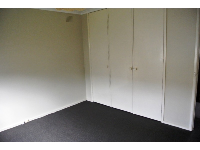 1/2 Chateau Avenue, Narre Warren VIC 3805