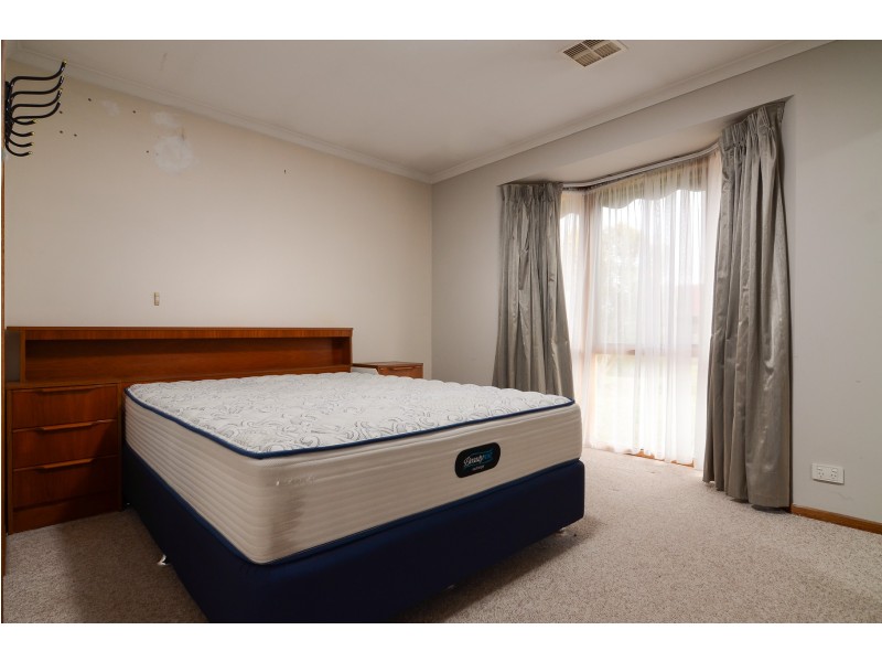 5 Enoch Rise, Hallam VIC 3803