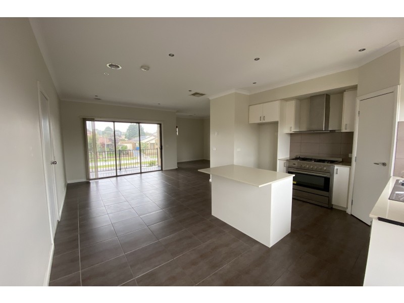 13/12 Stellato Place, Hampton Park VIC 3976