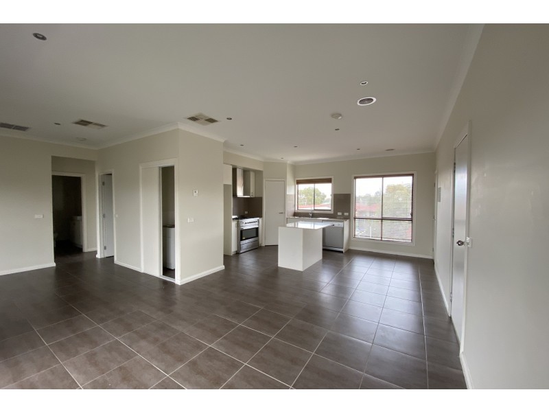 13/12 Stellato Place, Hampton Park VIC 3976