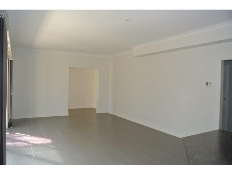 4/2-4 Jolly Street, Dandenong VIC 3175