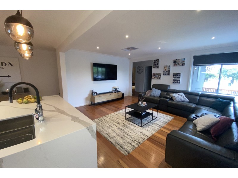 1 Sabine Avenue, Dandenong North VIC 3175