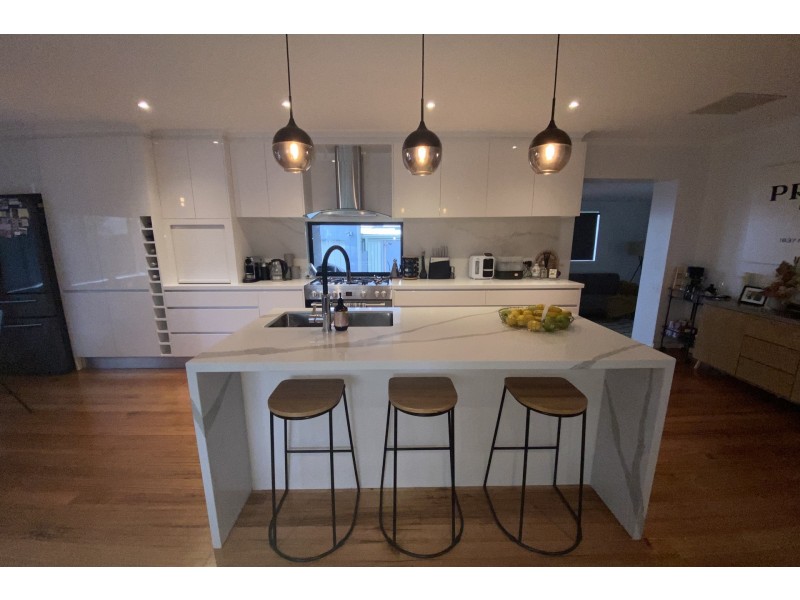 1 Sabine Avenue, Dandenong North VIC 3175