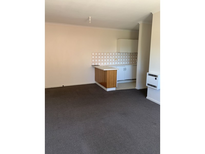 8/3 Keys Street, Dandenong VIC 3175