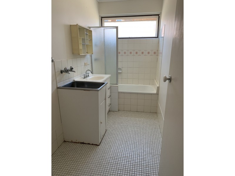 8/3 Keys Street, Dandenong VIC 3175