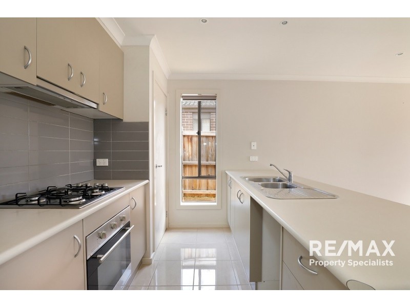 122 Sabel Drive, Cranbourne North VIC 3977