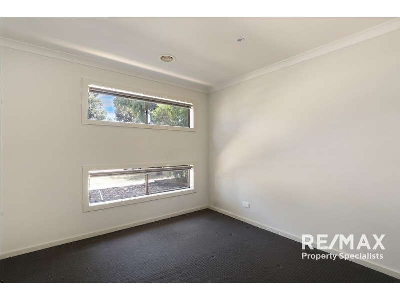 122 Sabel Drive, Cranbourne North VIC 3977