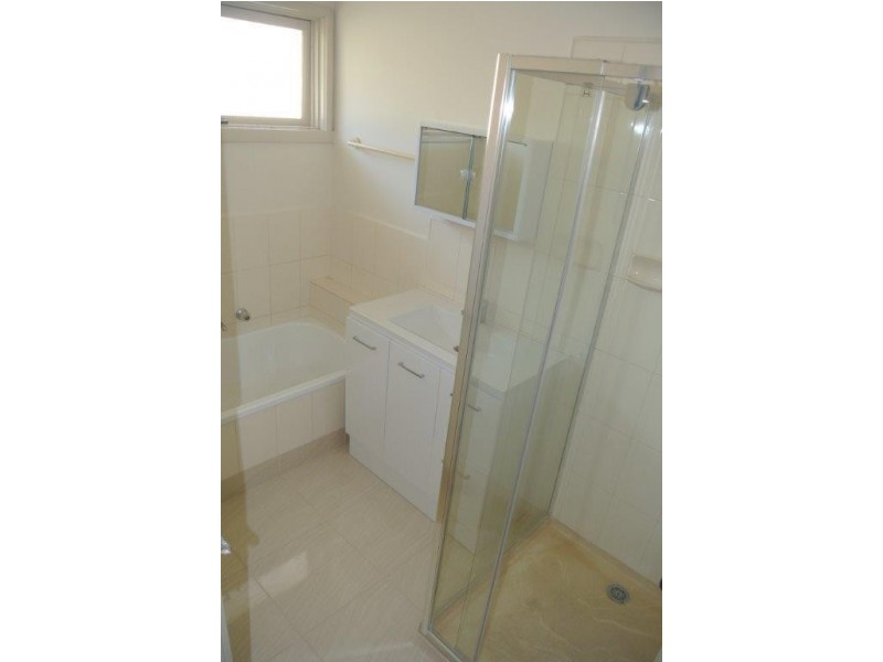 1/58 The Grange, Hampton Park VIC 3976