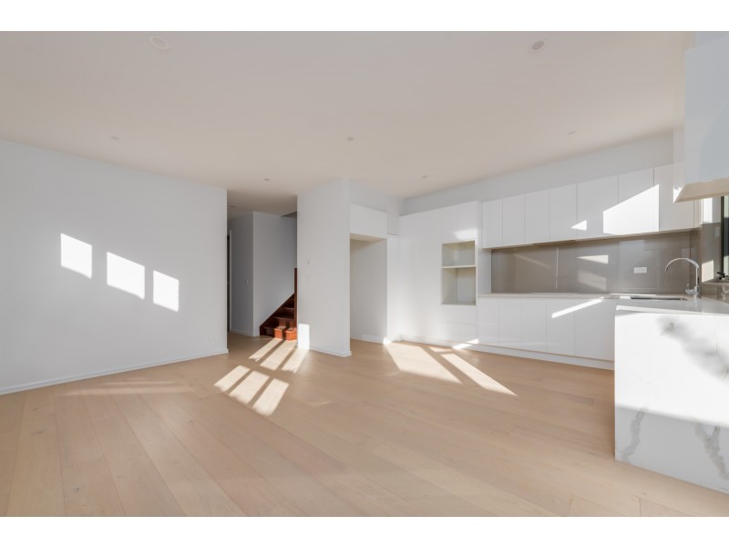 1/53 Koonawarra Street, Clayton VIC 3168