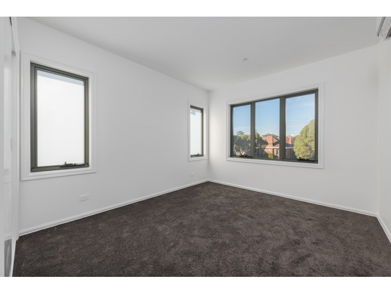 1/53 Koonawarra Street, Clayton VIC 3168