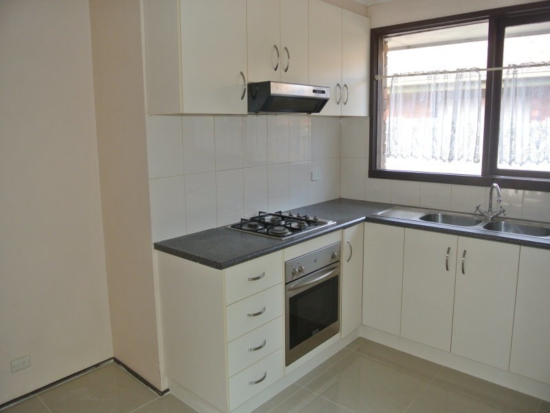 1/98 Railway Parade, Dandenong VIC 3175