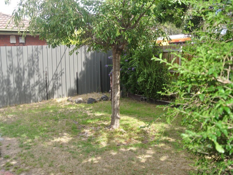 1/98 Railway Parade, Dandenong VIC 3175