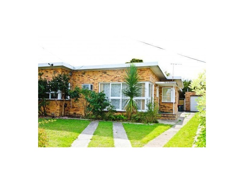 35 Dennis Street, Clayton VIC 3168