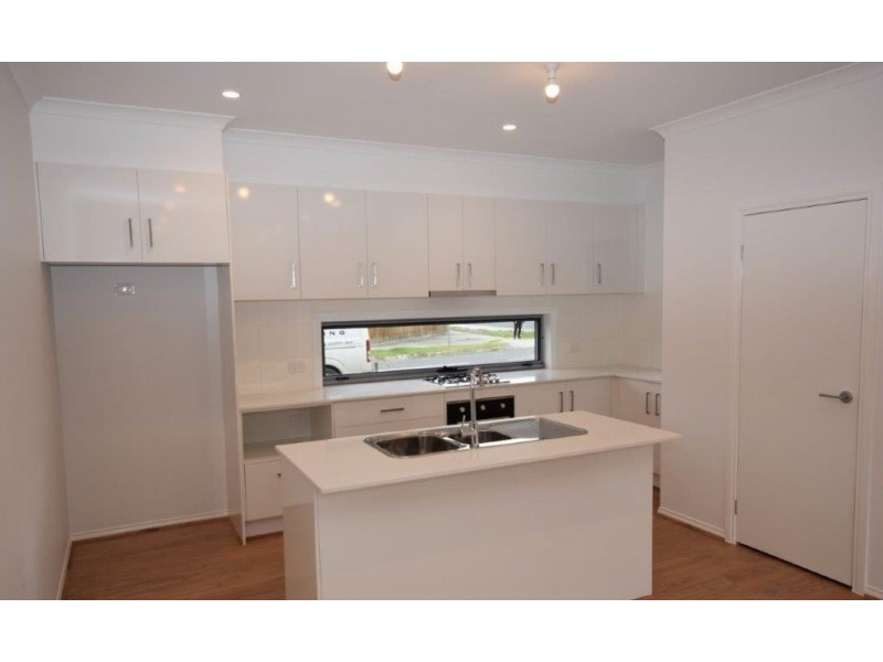 1A The Birches, Doveton VIC 3177