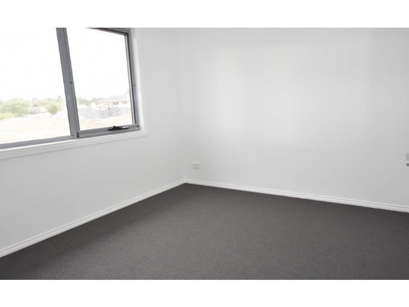 1A The Birches, Doveton VIC 3177