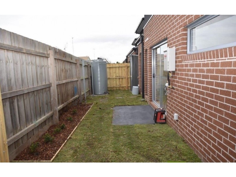 1A The Birches, Doveton VIC 3177